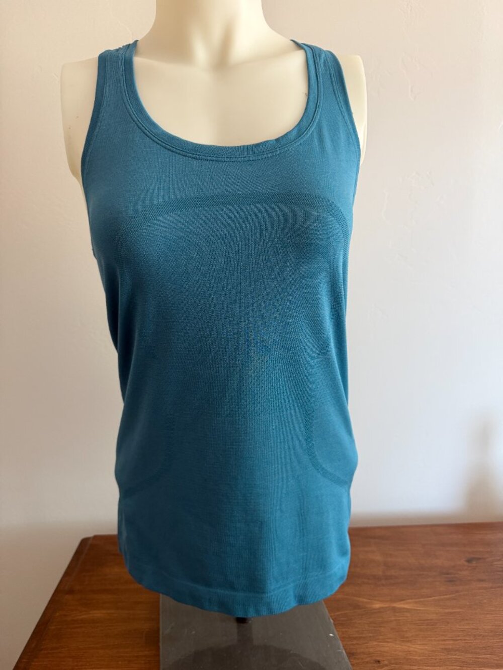 Lululemon Swiftly Tech Racerback Turquoise Size 6